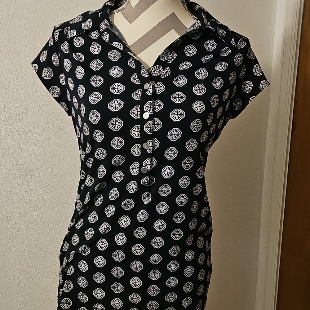 Alfani Navy and White Geometric Blouse Size Medium